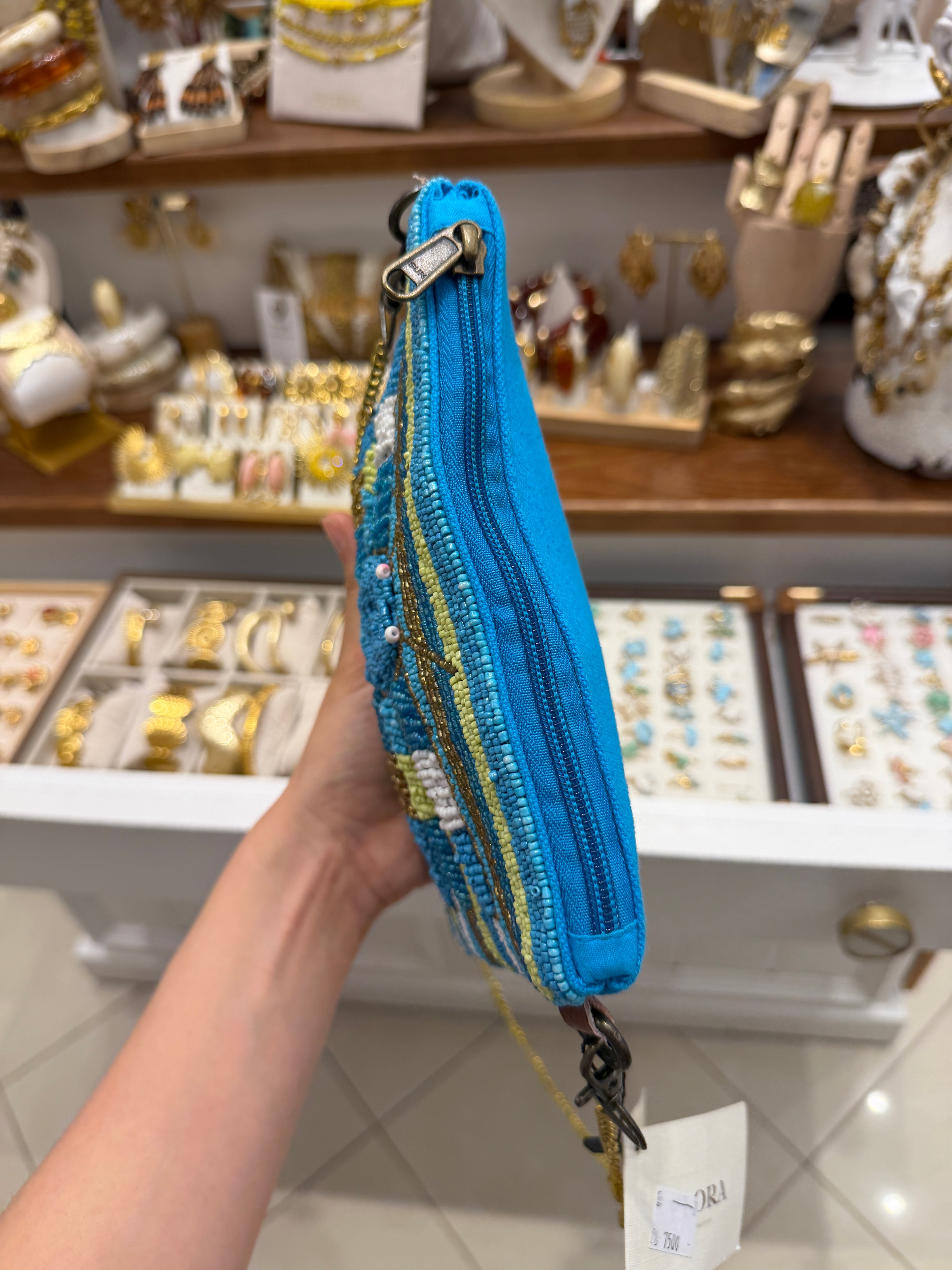 Pochette Handmade Perlée Abeille Bleu Azu