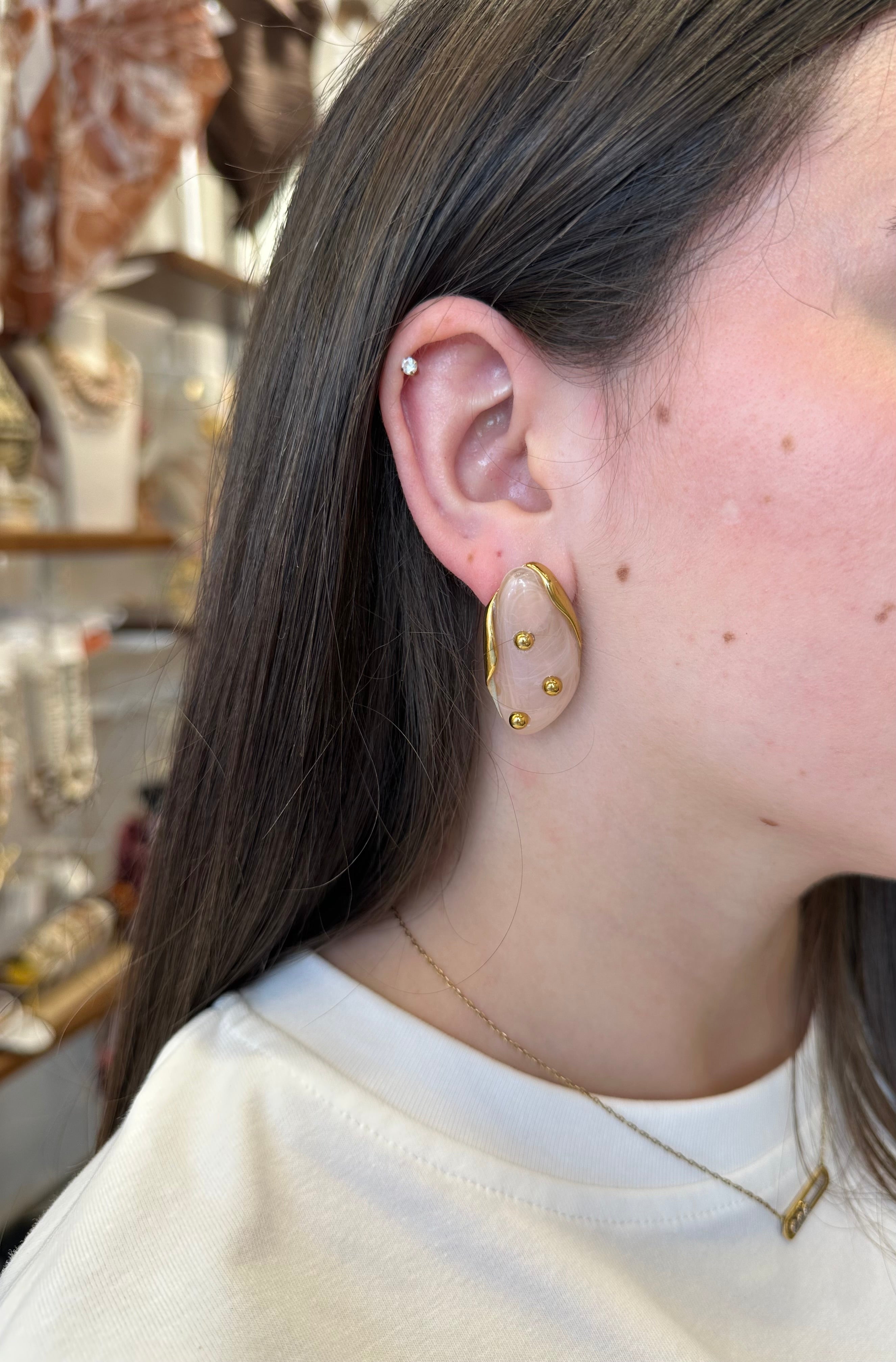 Boucles d’oreilles Ovale Résine Rose