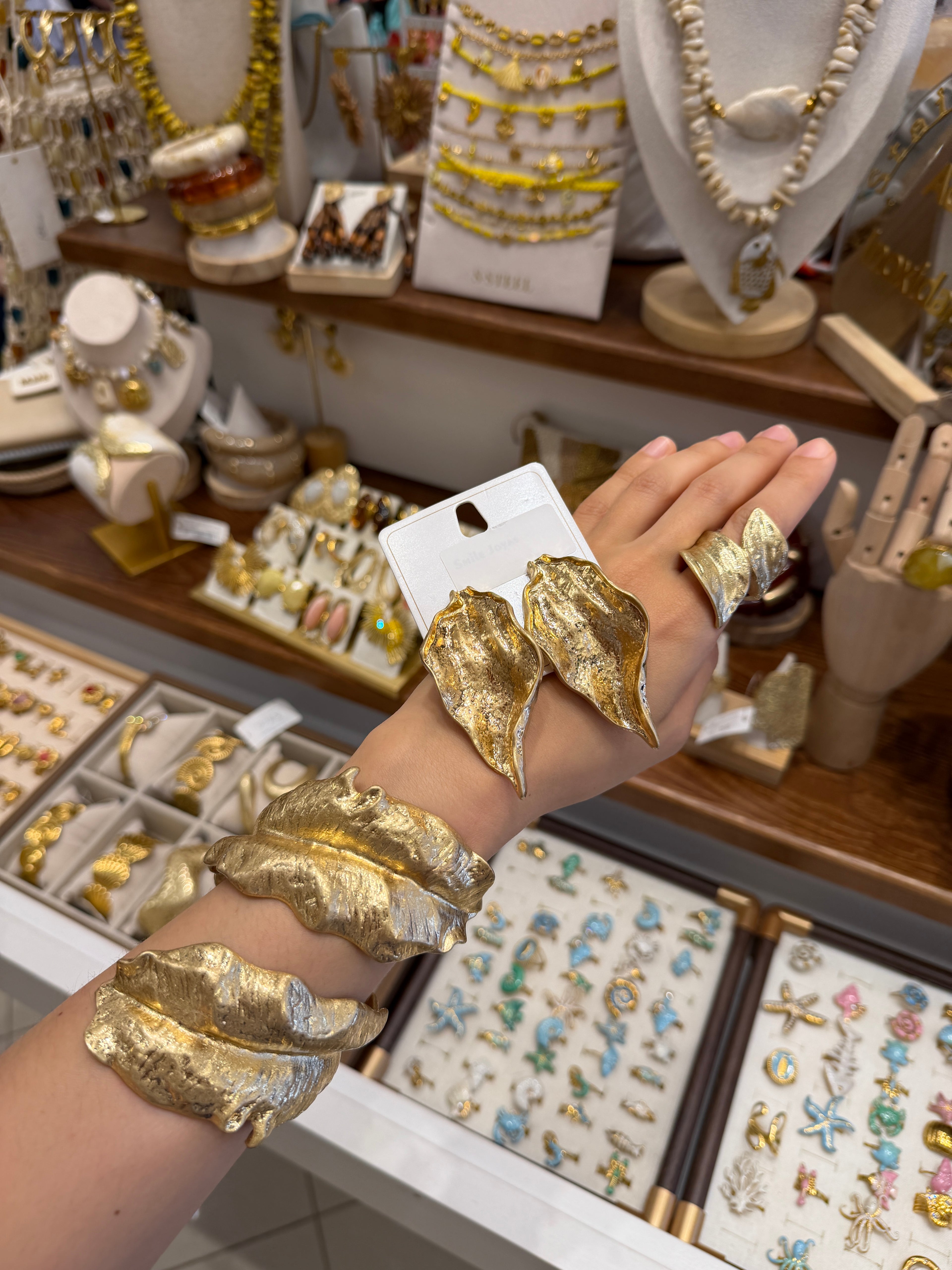Bracelet Manchette Feuille Dorée