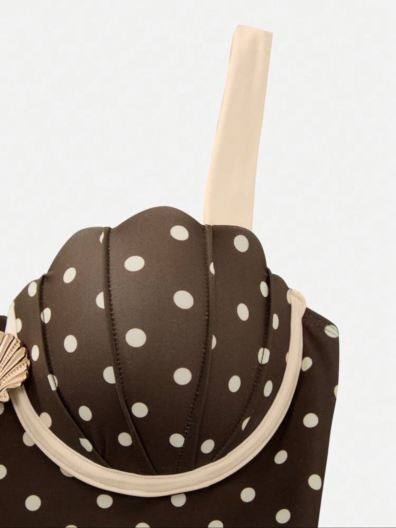 Maillot de bain coquille polka dots avec paréo