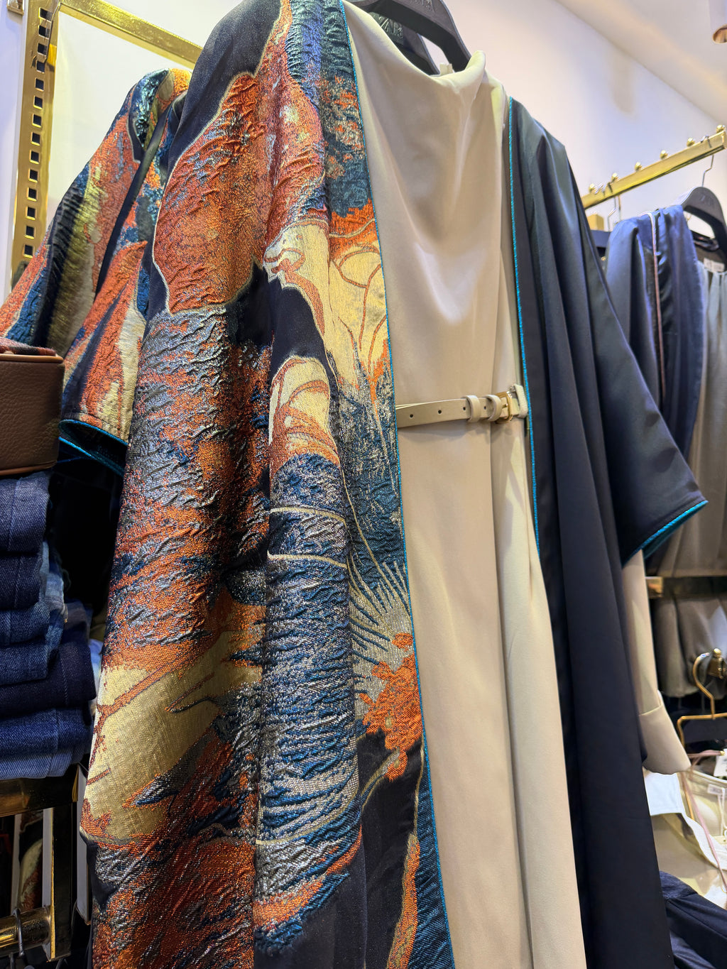 Abaya broderie jacquard