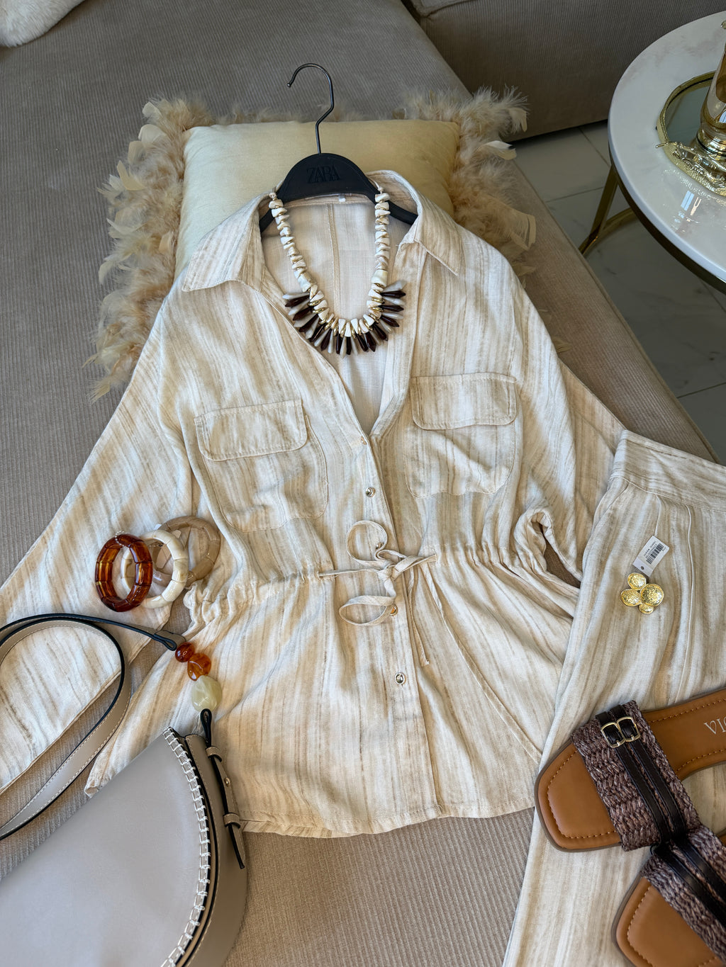 Ensemble chemise et pantalon en tissu rayonne
