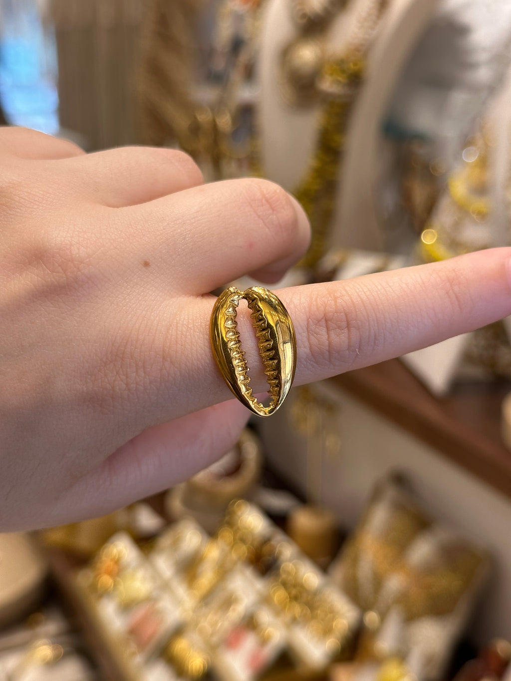 Bague Coquillage Cauri Dorée