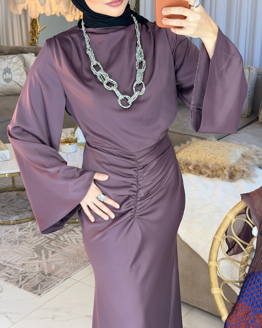 Robe longue devant froncée