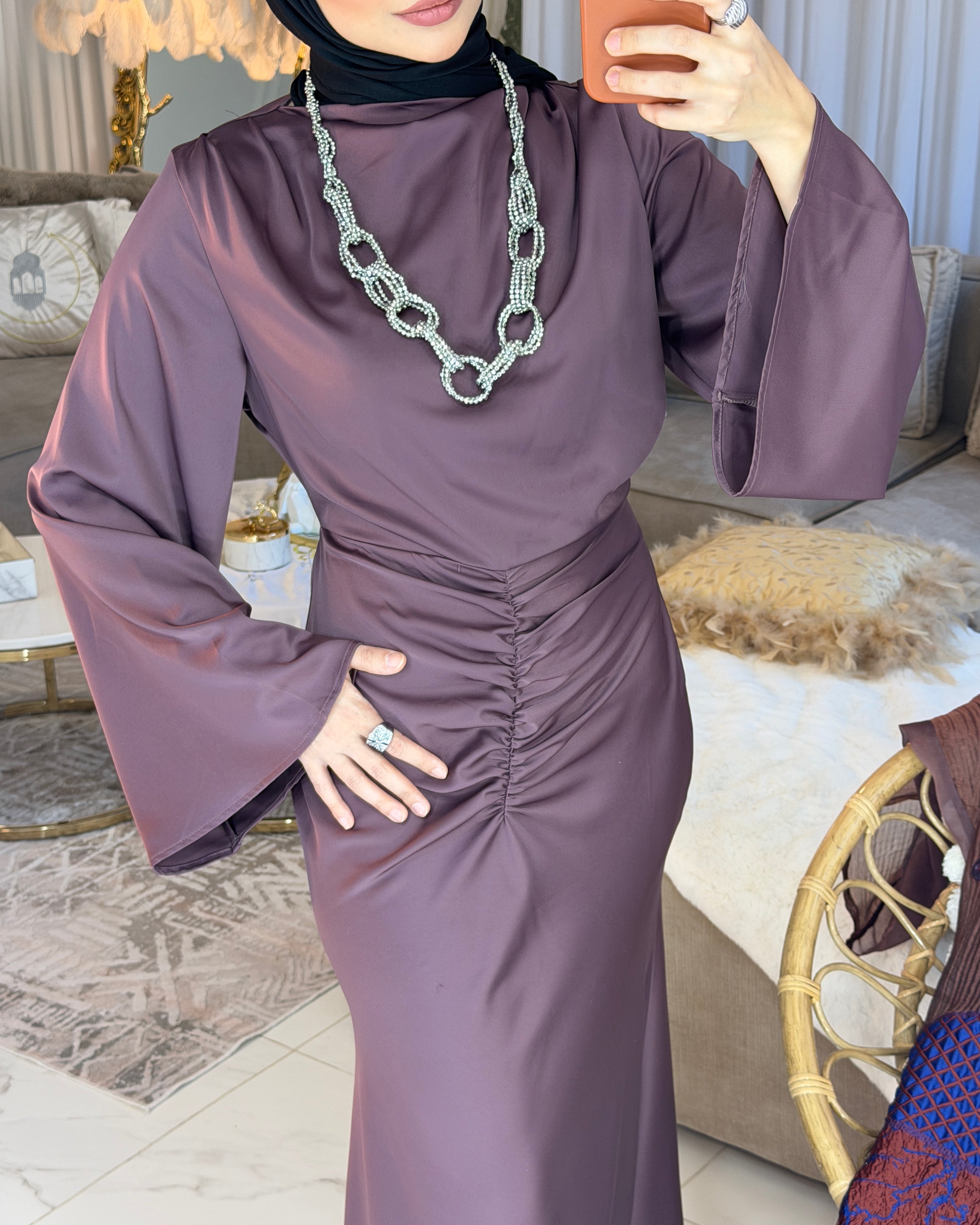 Robe longue devant froncée