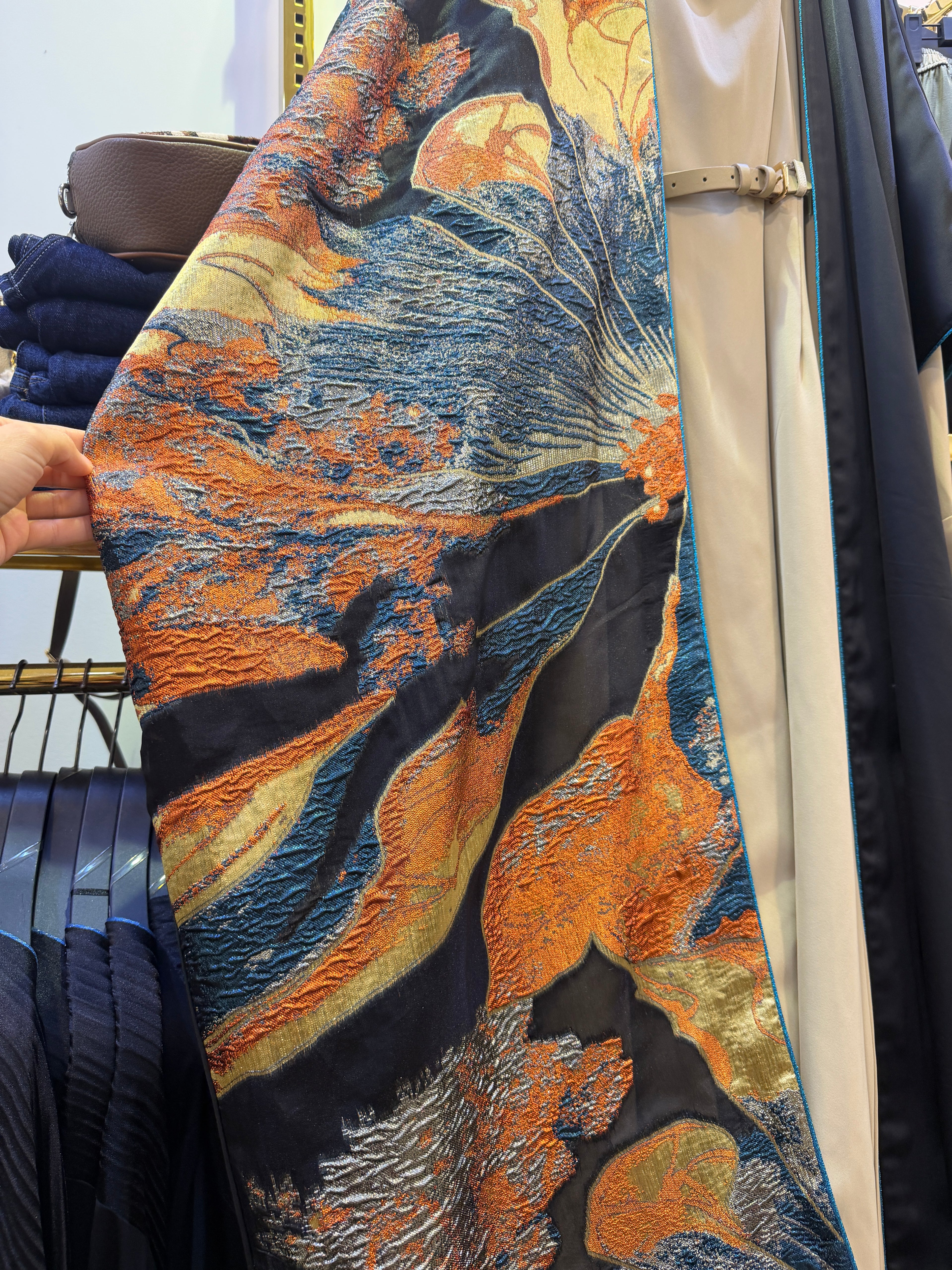 Abaya broderie jacquard