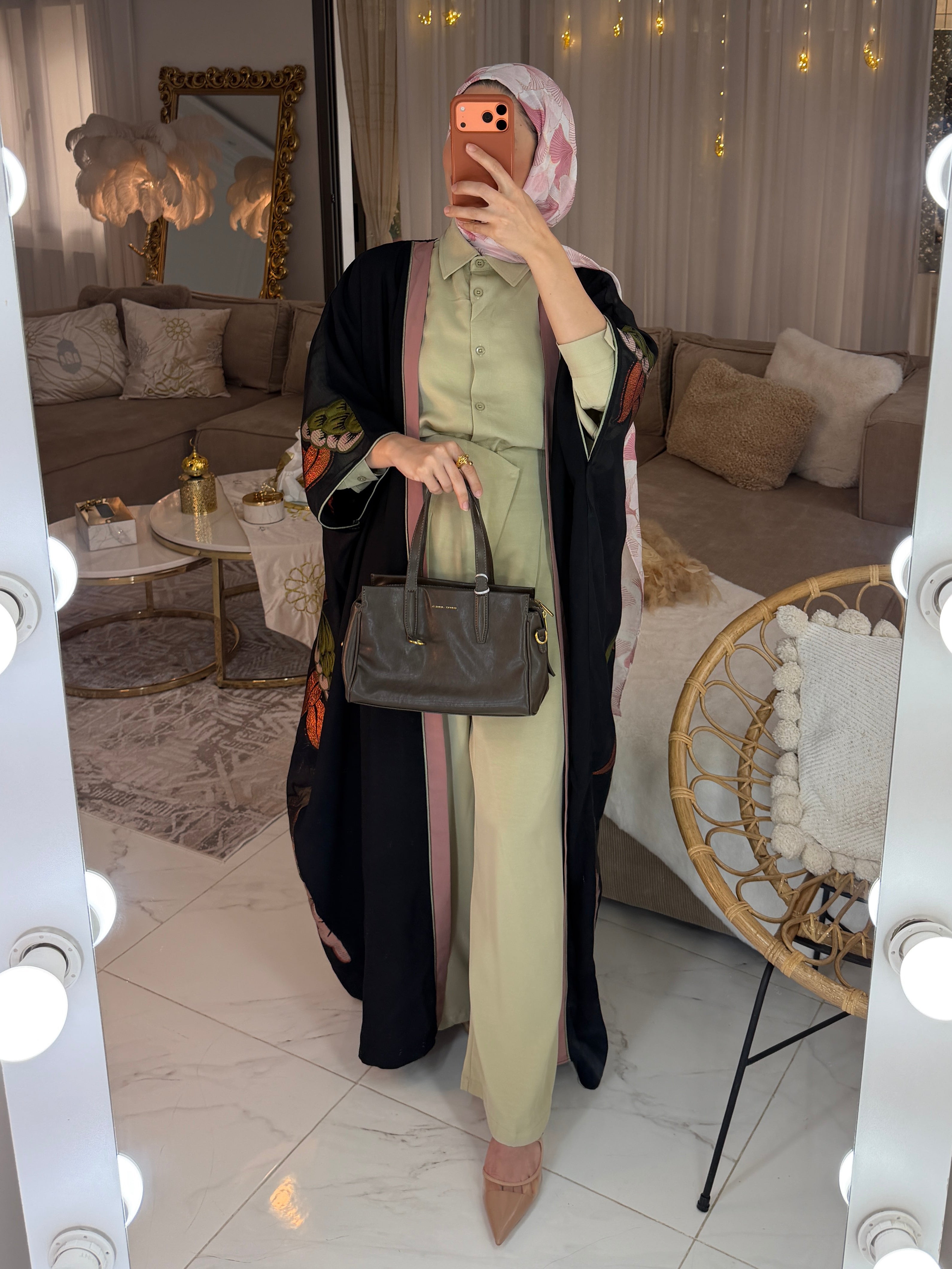 Abaya dos broderie florale