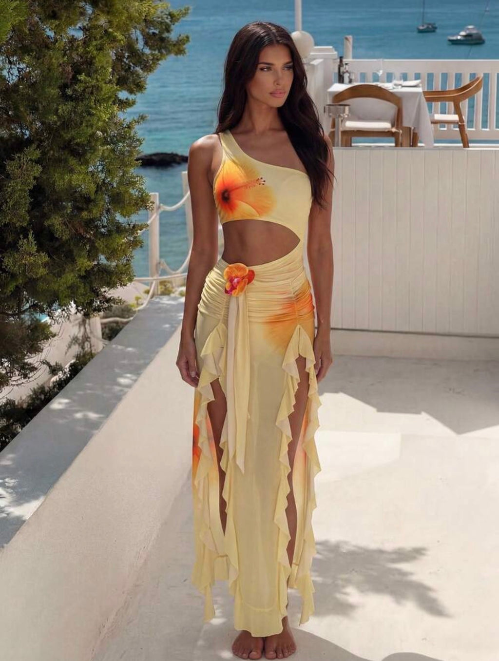 Maillot de bain une pièce orchidée avec une jupe à volant