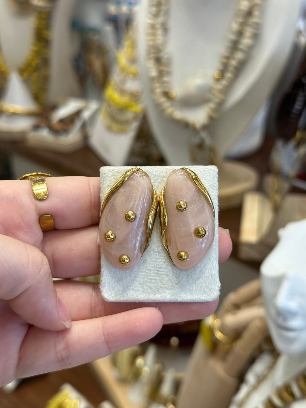 Boucles d’oreilles Ovale Résine Rose