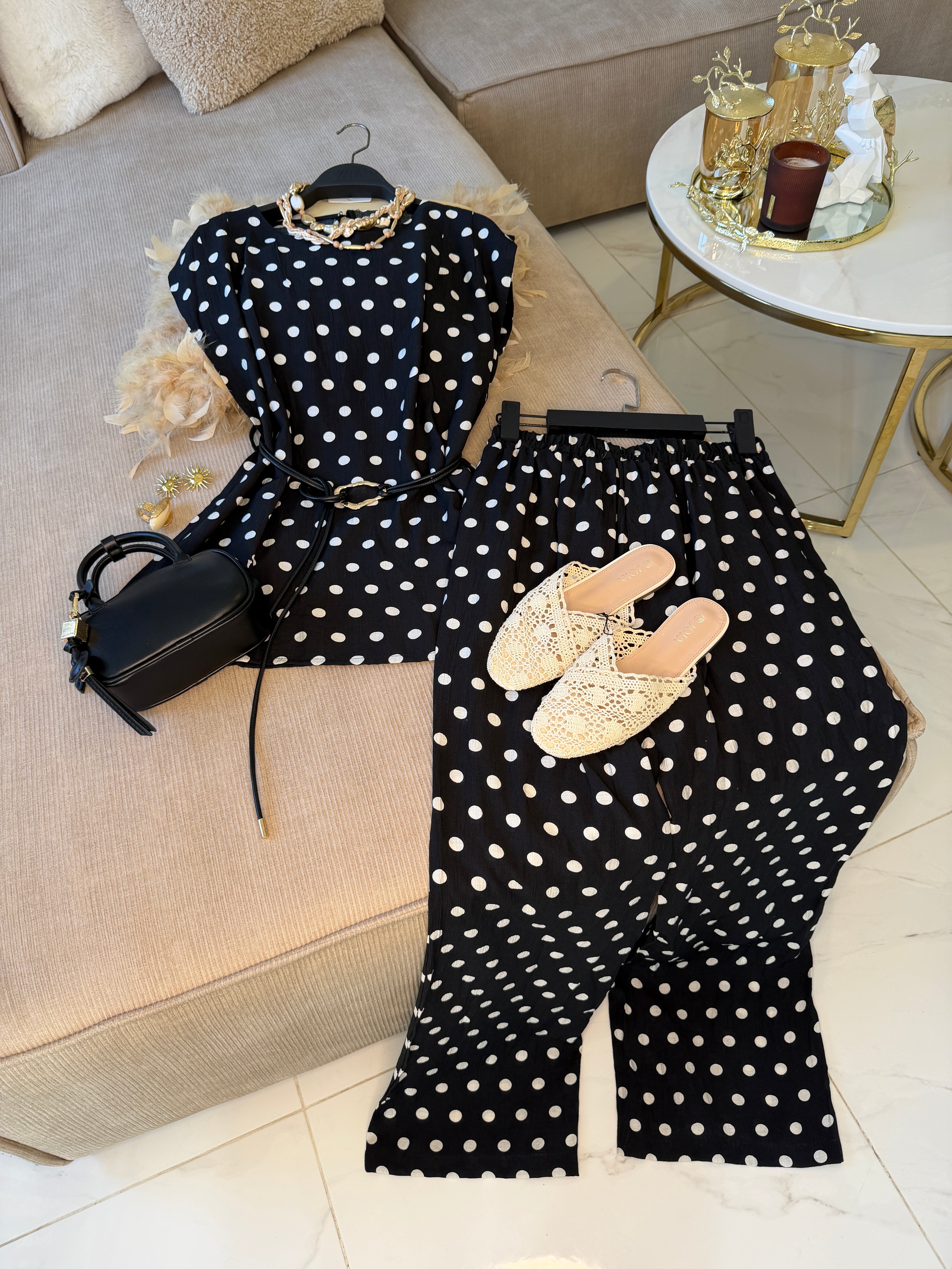 Ensemble Polka avec pantalon et ceinture