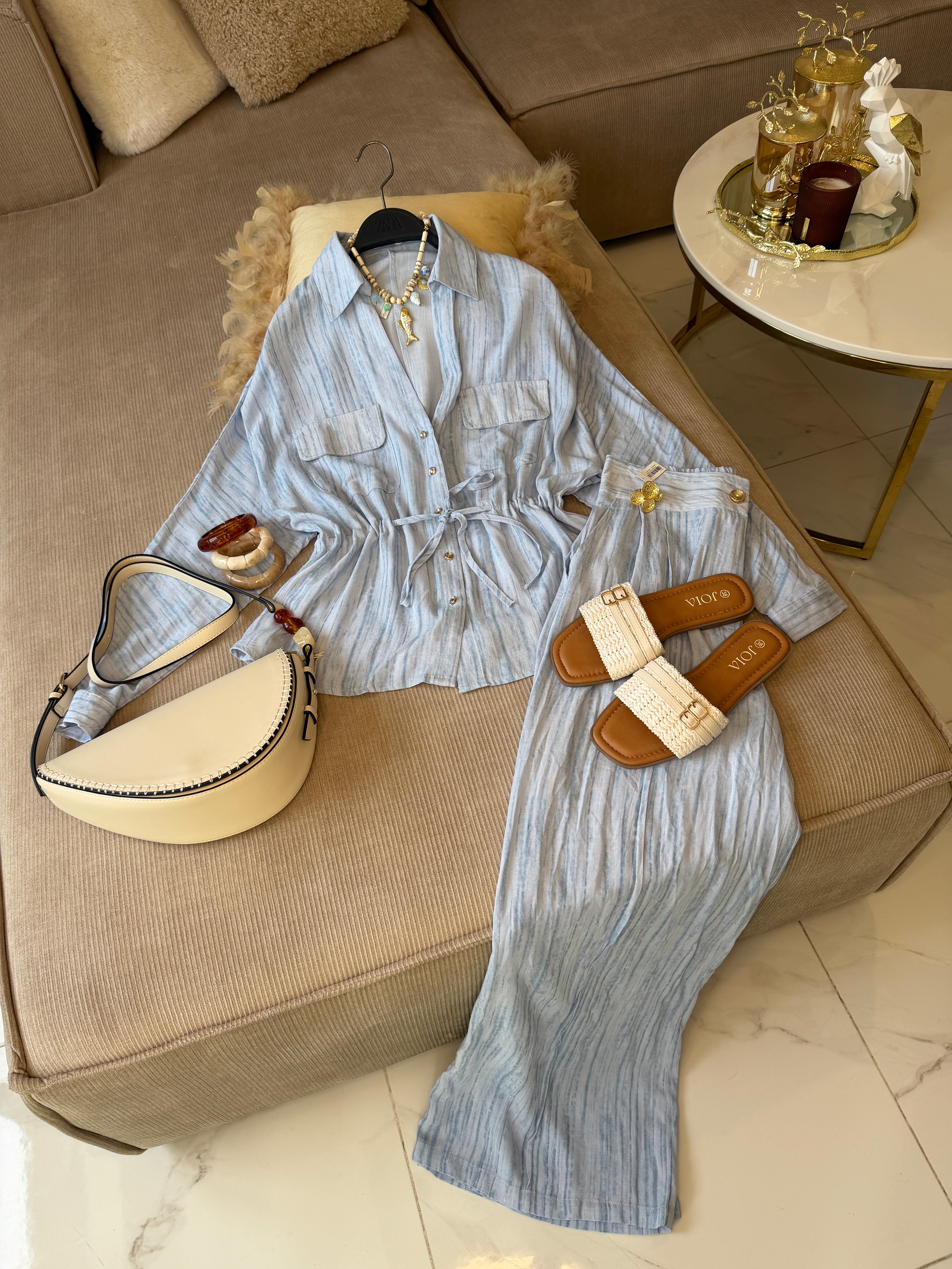 Ensemble chemise et pantalon en tissu rayonne