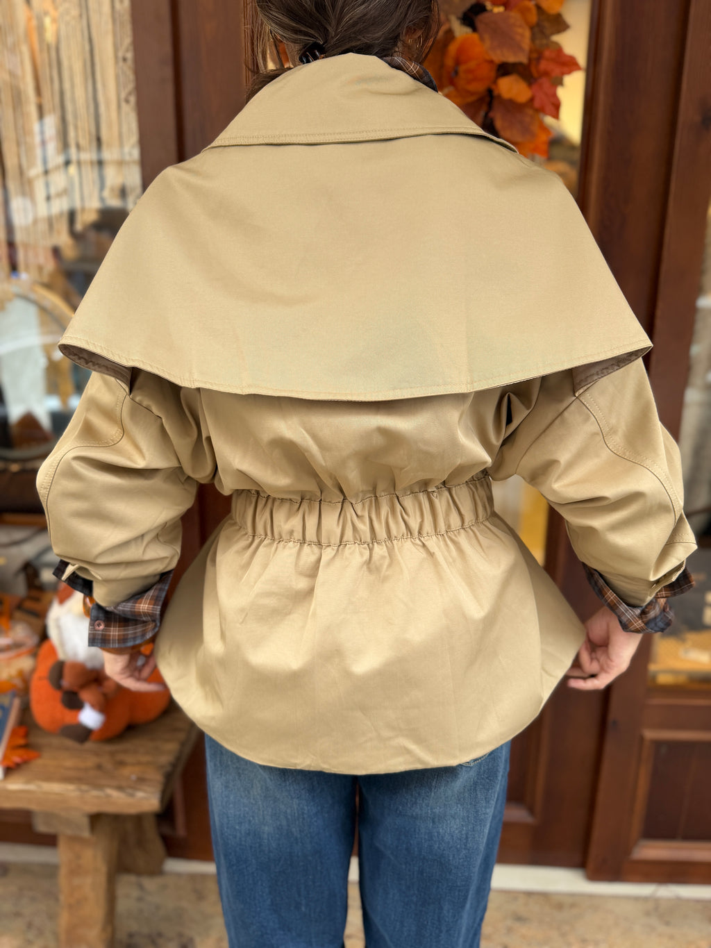 Trench-coat mi long derrière cape