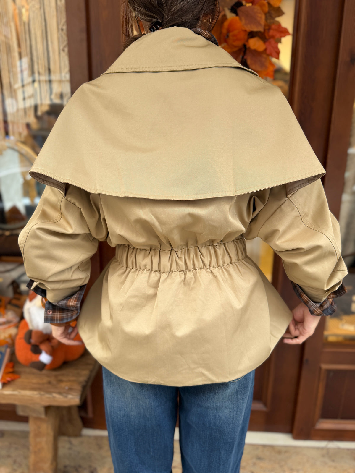 Trench-coat mi long derrière cape
