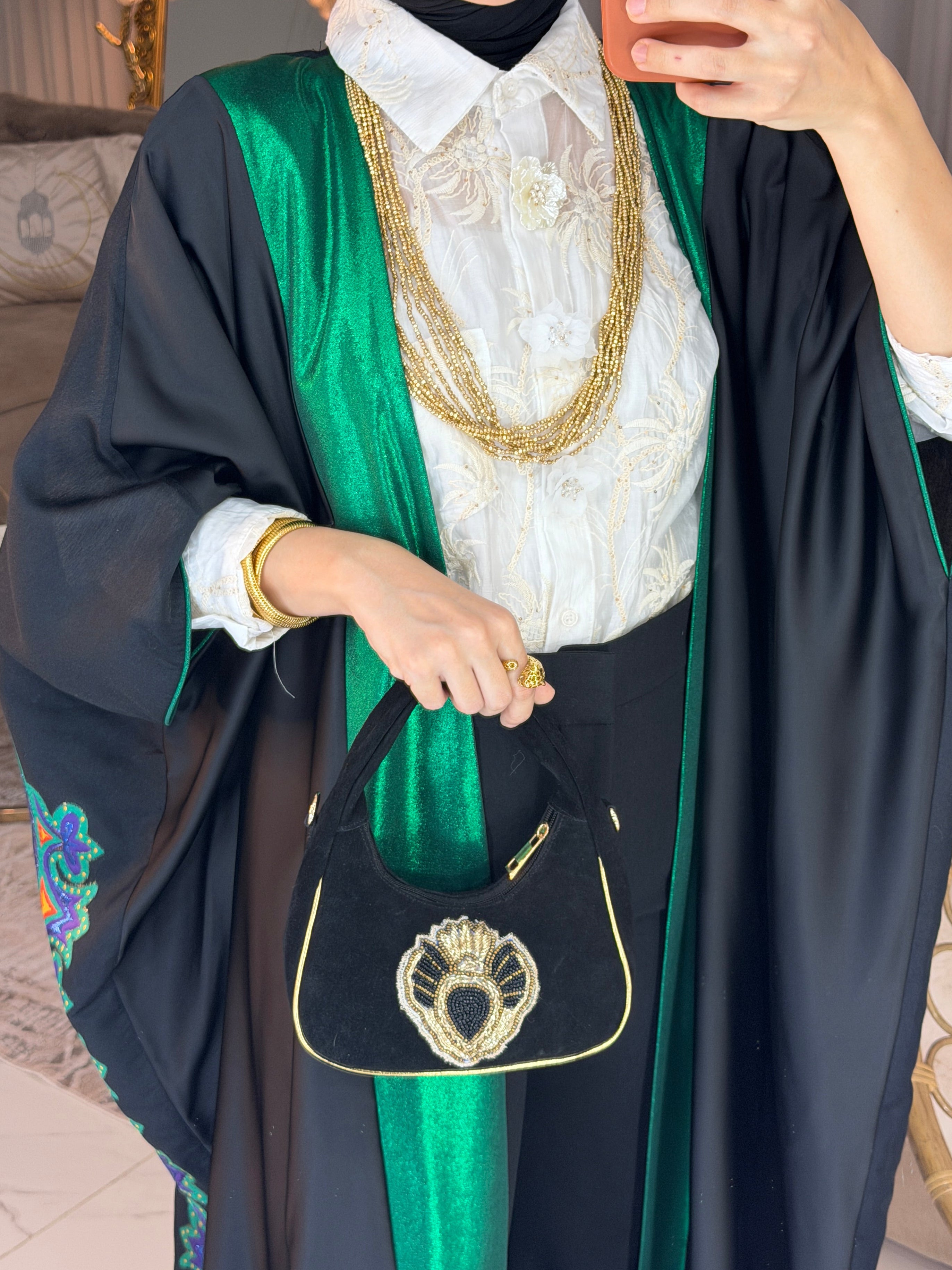 Abaya satin dos jacquard brodé