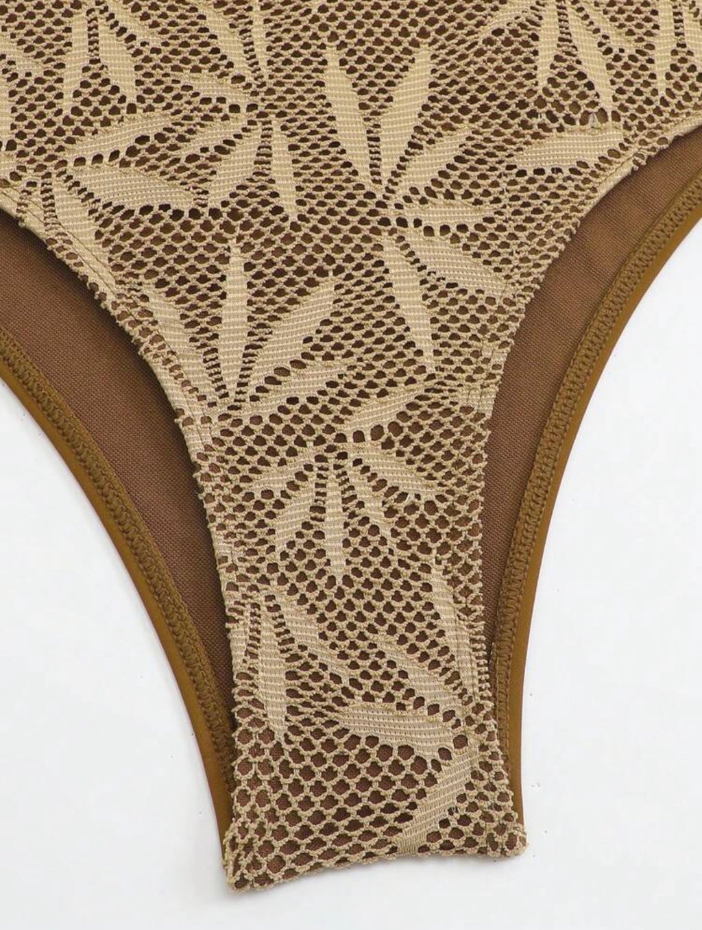 Maillot de bain une pièce avec bas jupe tissu tulle