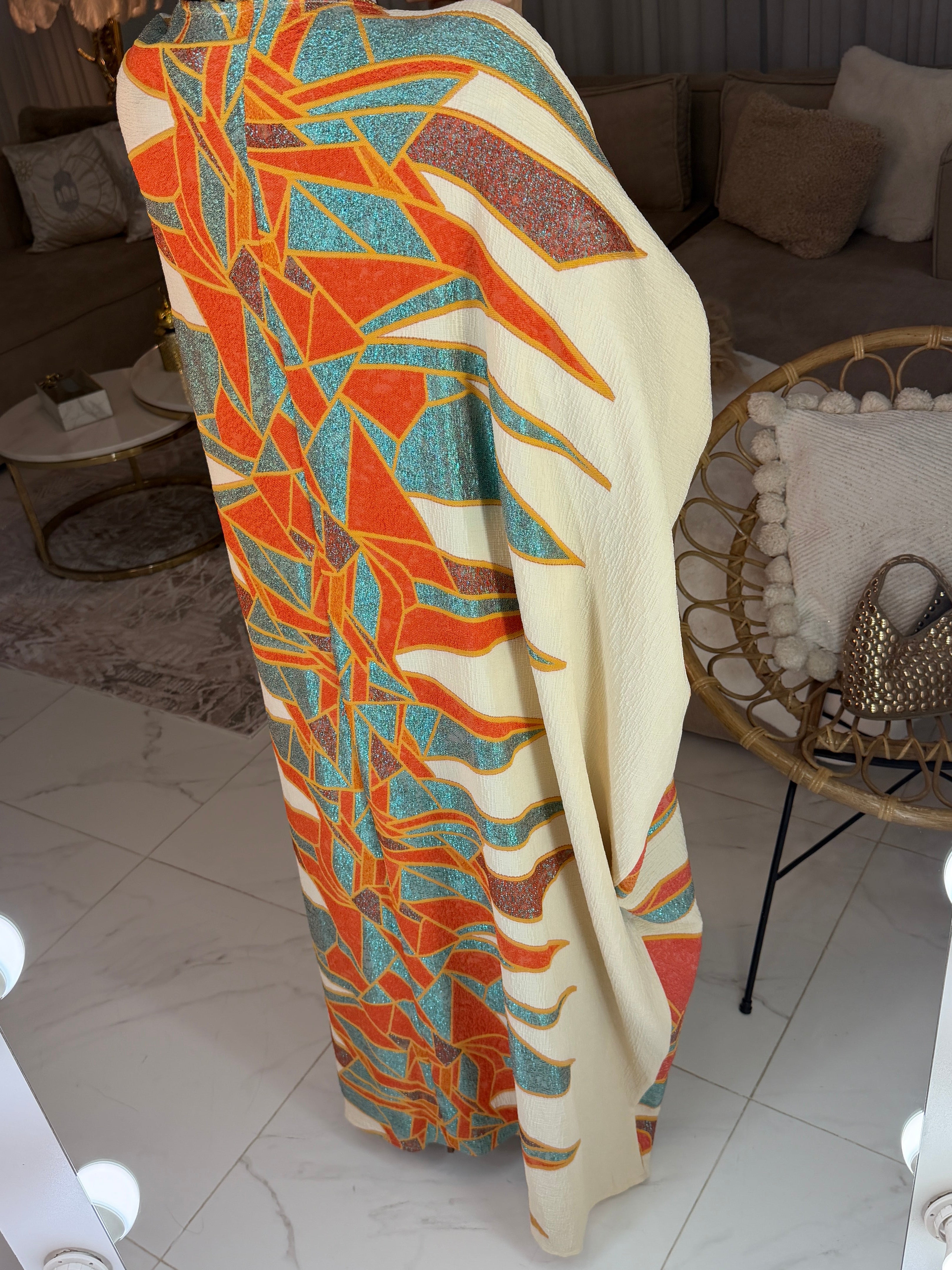 Abaya broderie asymétrique