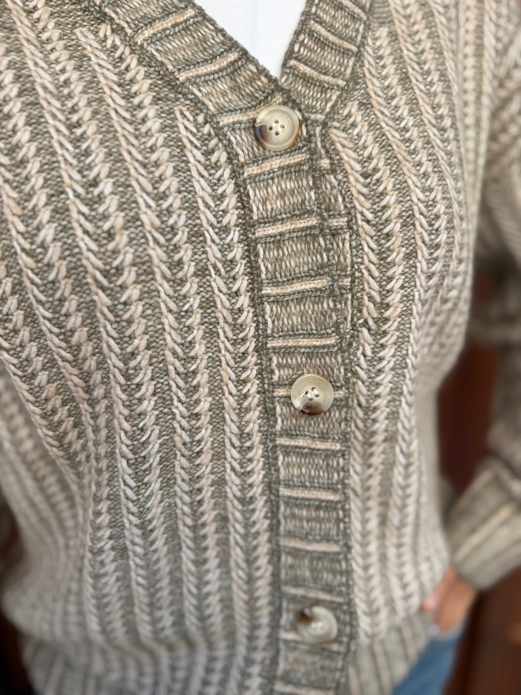 Cardigan en laine boutonné