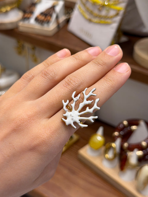 Bague Corail Blanc et Doré Ajustable