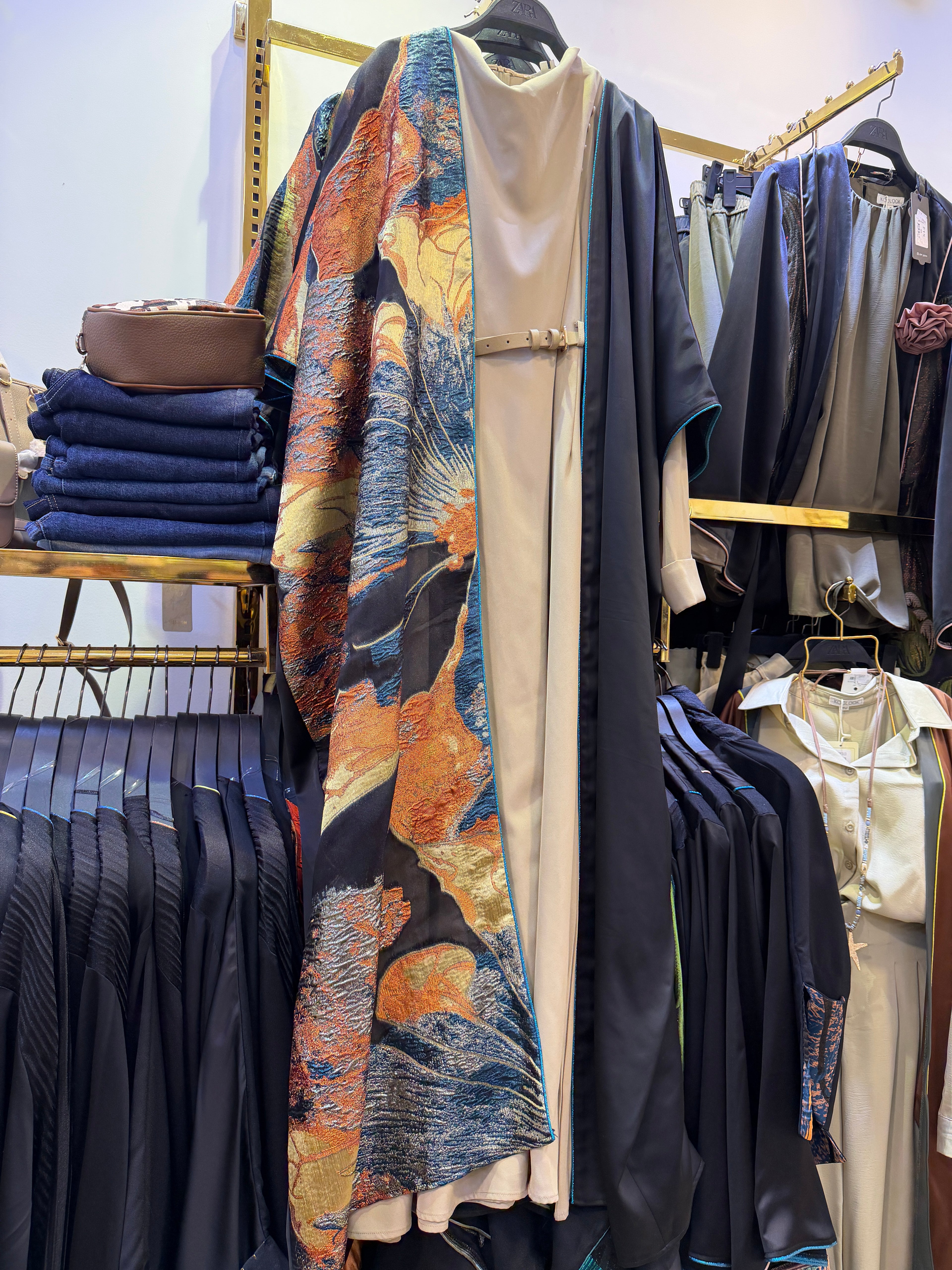 Abaya broderie jacquard