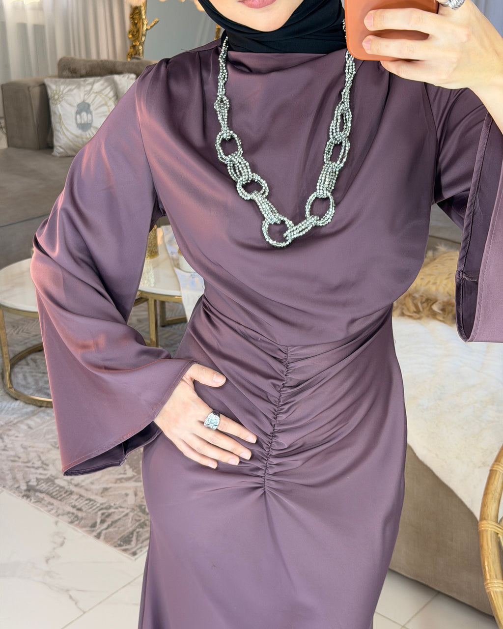 Robe longue devant froncée