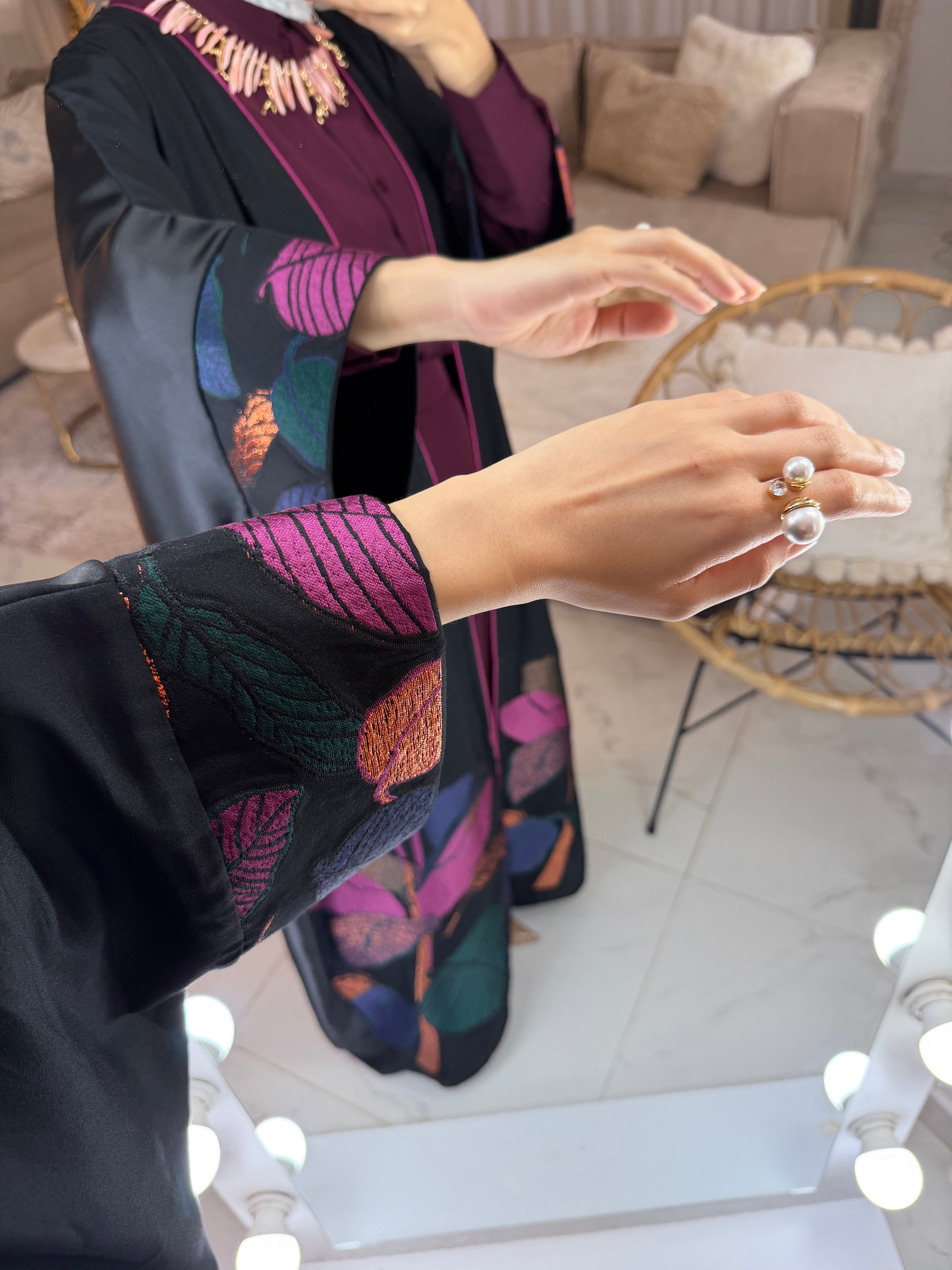 Abaya prune broderie