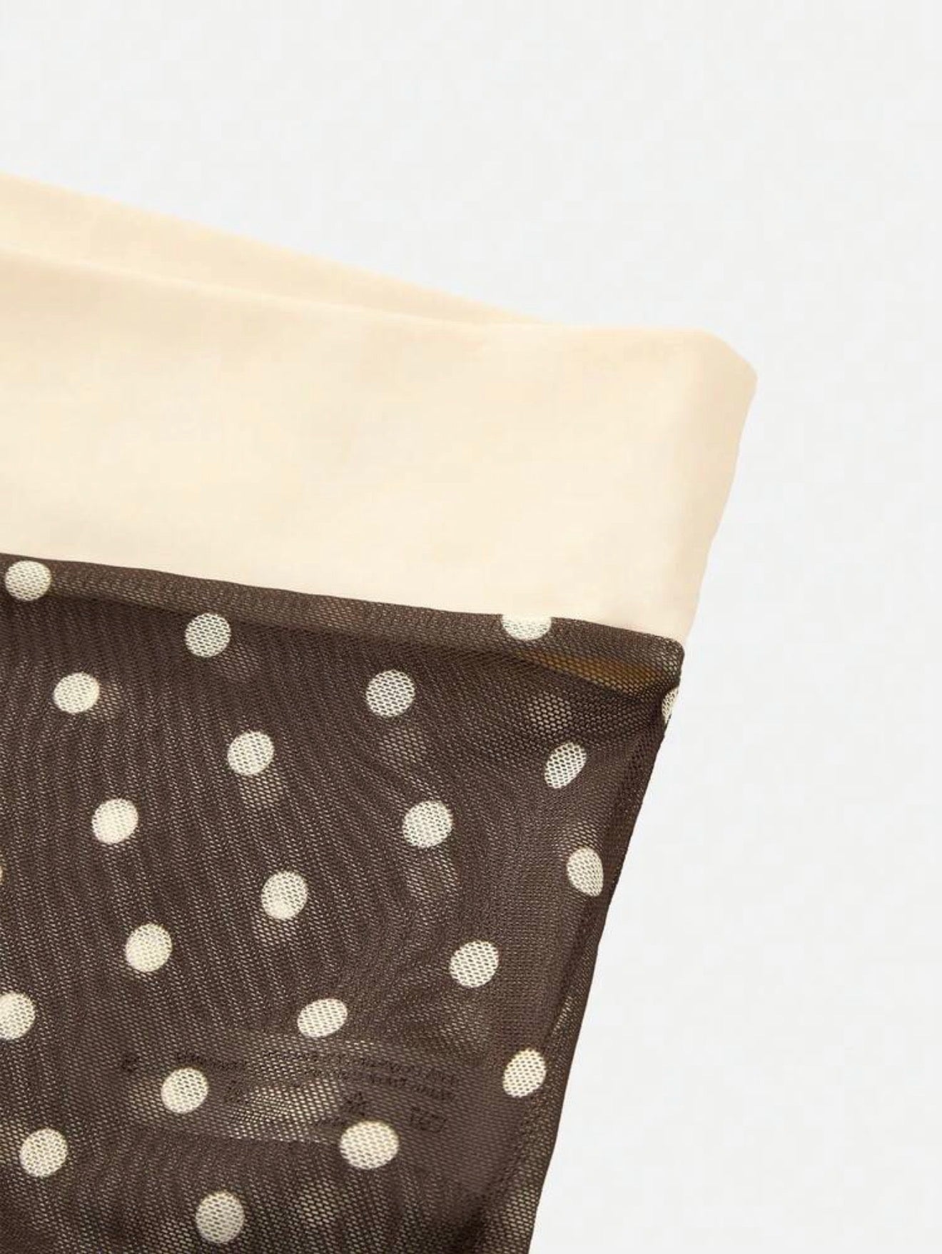 Maillot de bain coquille polka dots avec paréo