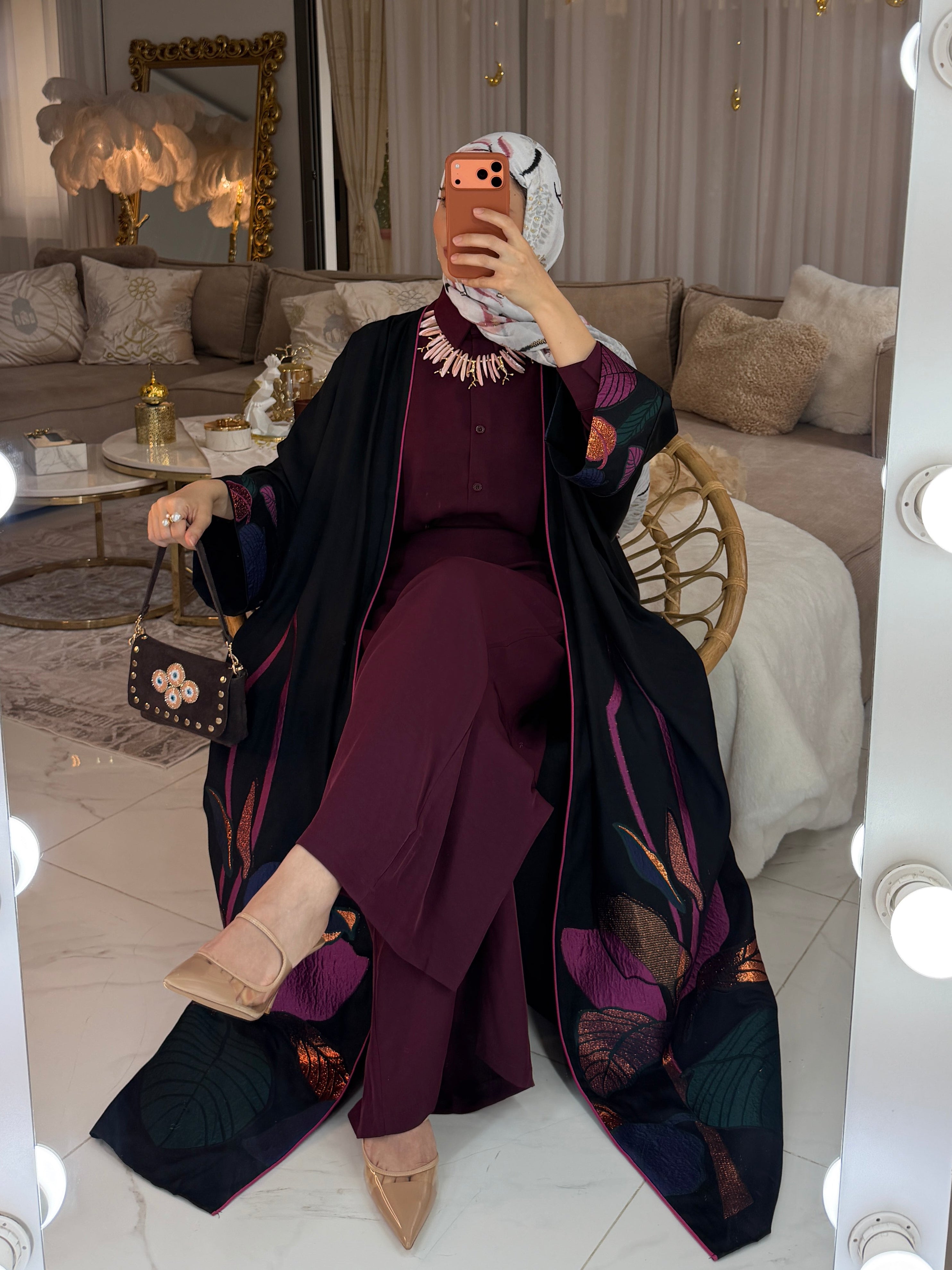 Abaya prune broderie