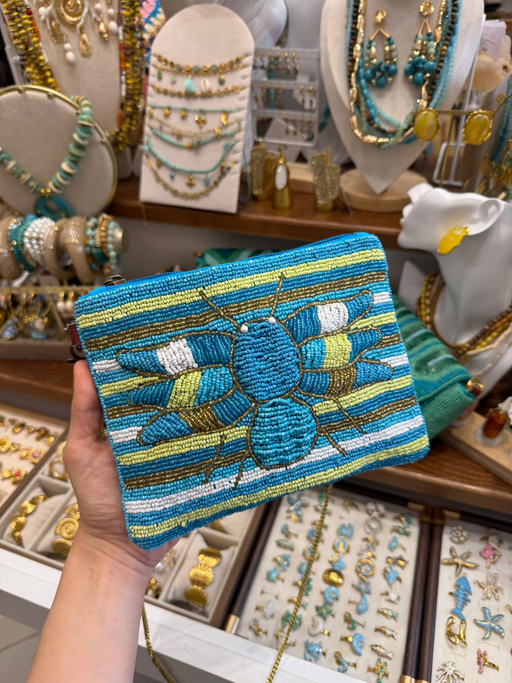 Pochette Handmade Perlée Abeille Bleu Azu
