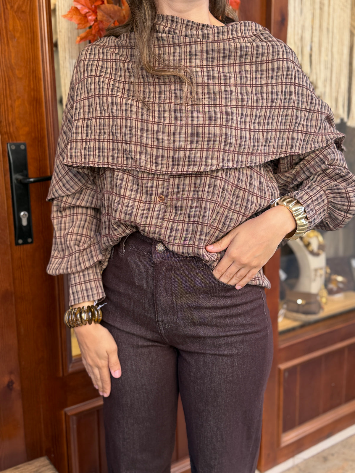 Blouse à carreaux avec cape intégrée
