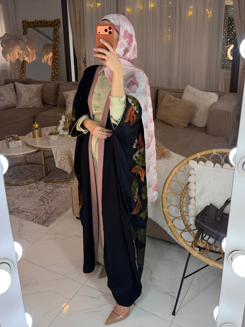 Abaya dos broderie florale