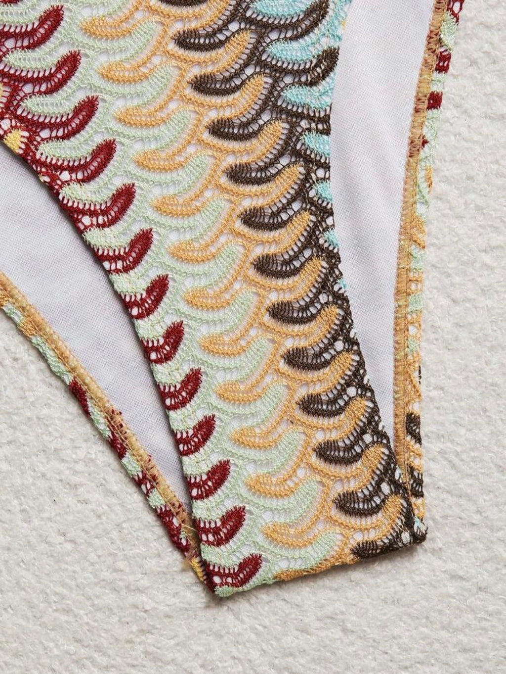 Maillot de bain une pièce en crochet avec paréo
