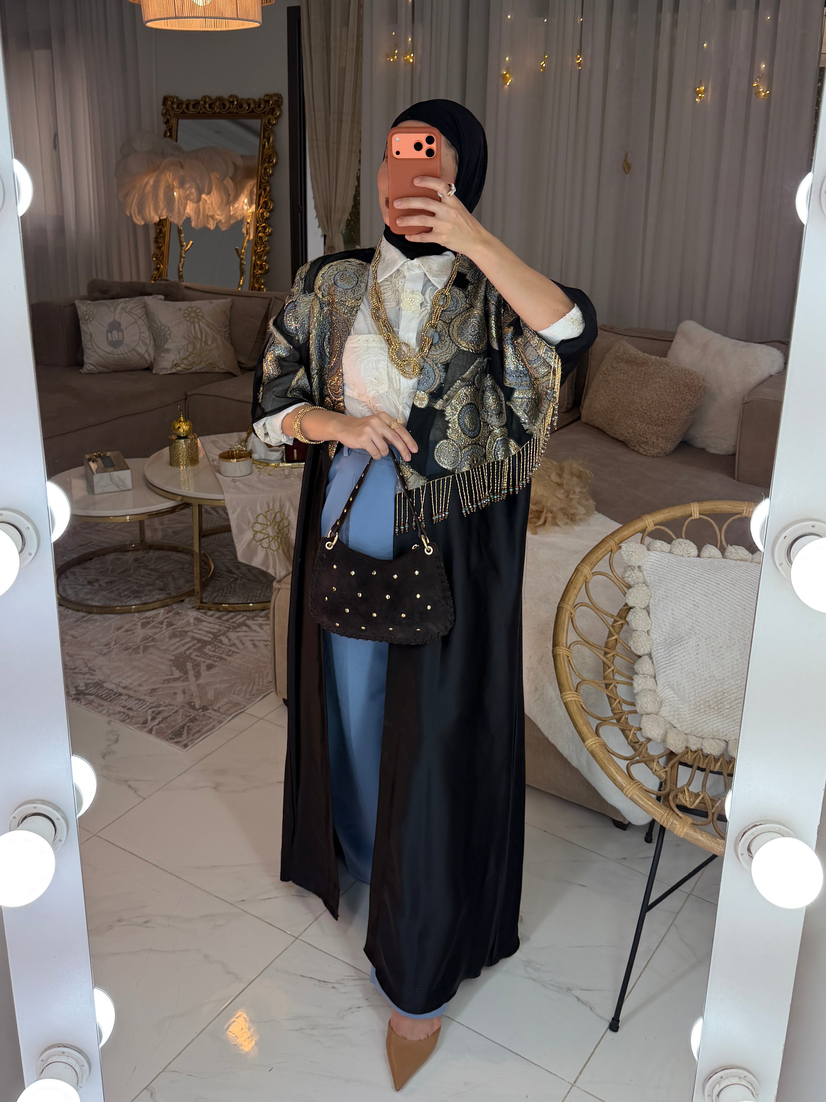 Abaya satin broderie franges bijoux