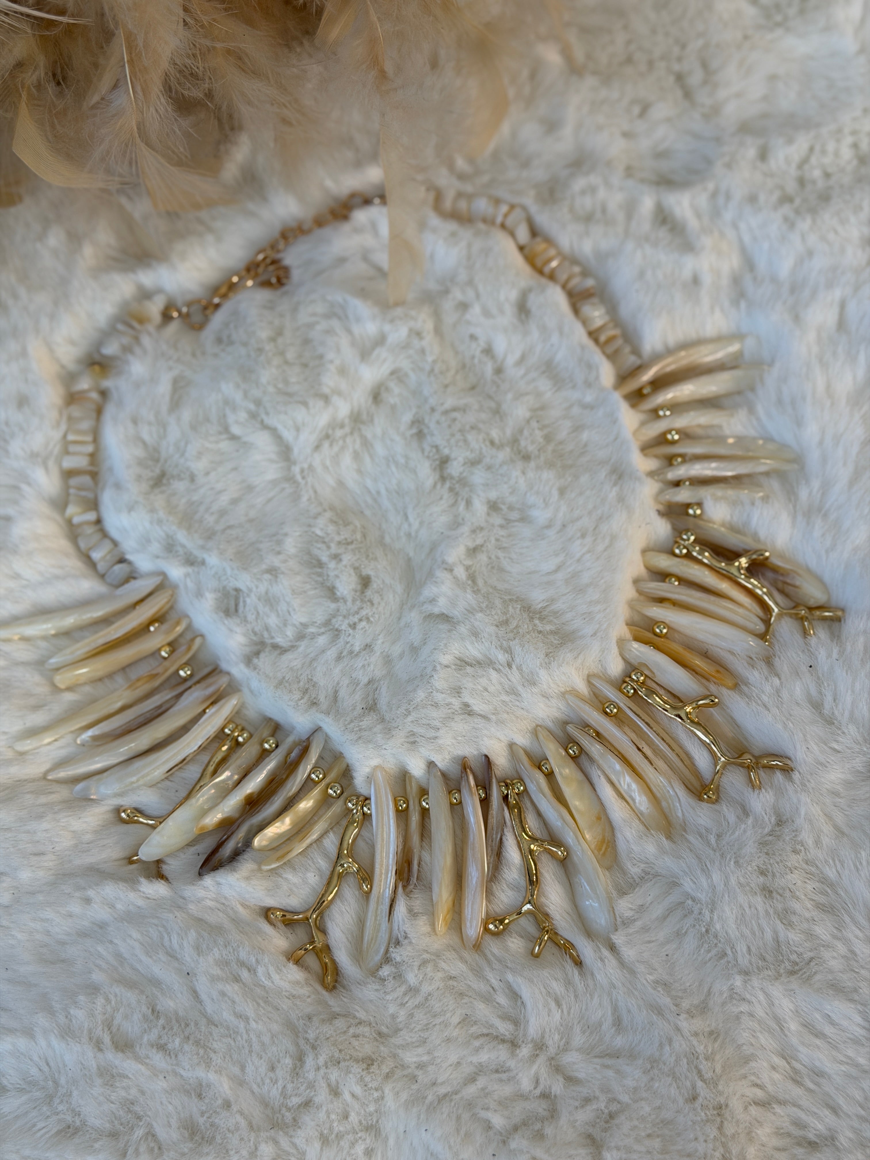 Collier en corail et acier inoxydable