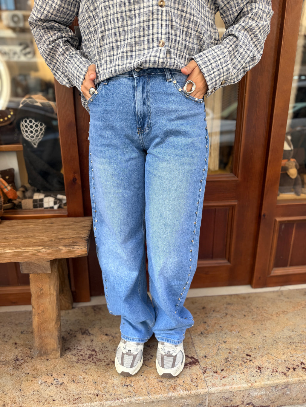 Jeans coupe ballon à clous