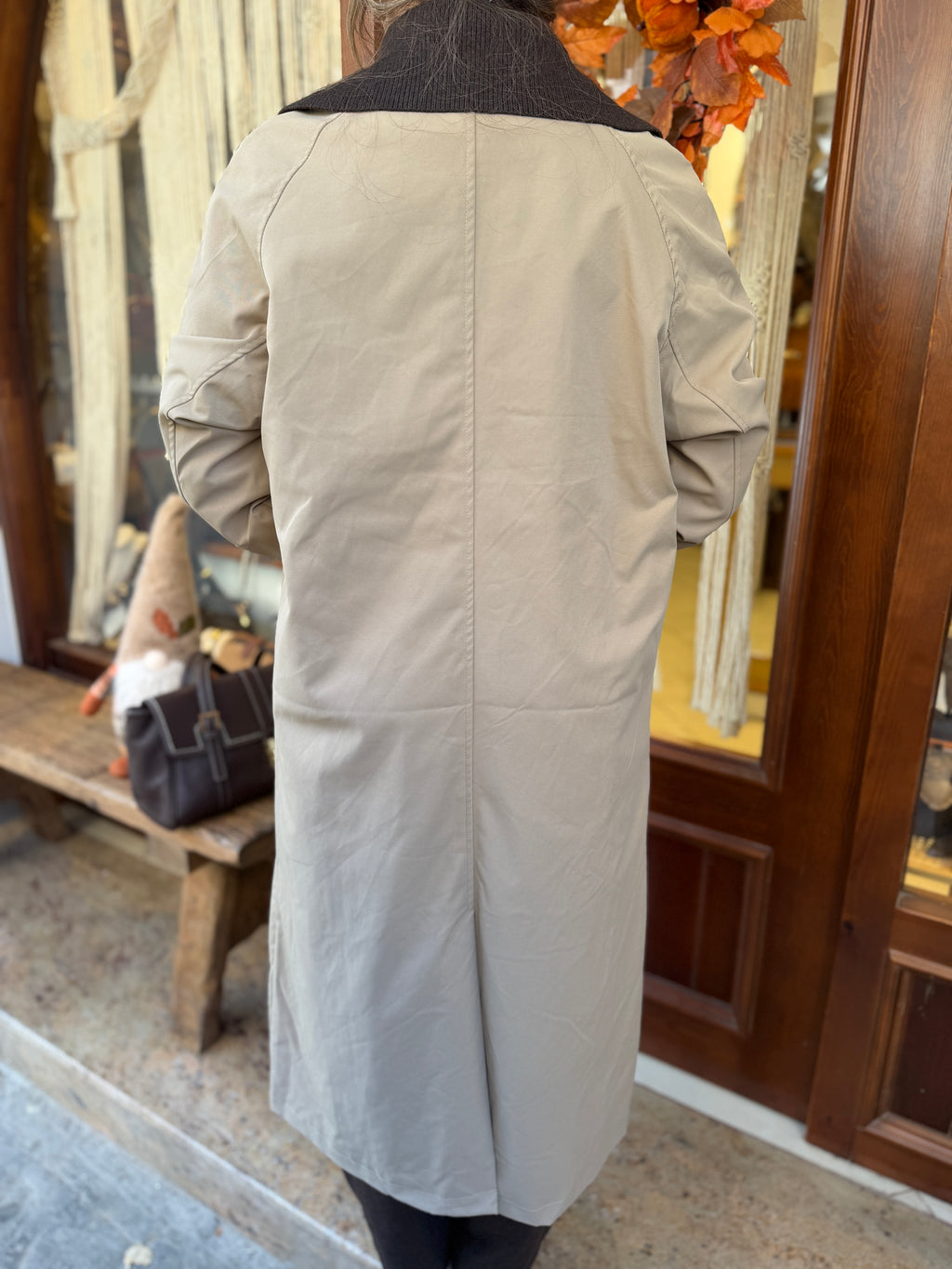 Trench-coat long col montant à carreaux