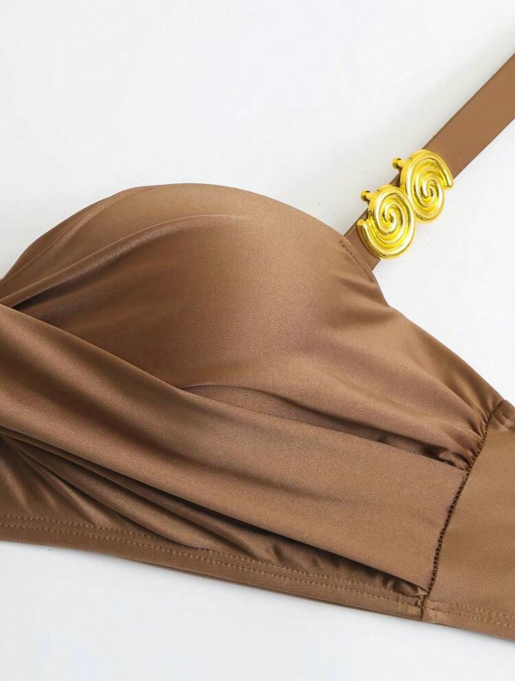Maillot de Bain 2 Pièce avec Paréo Broche Coquillage