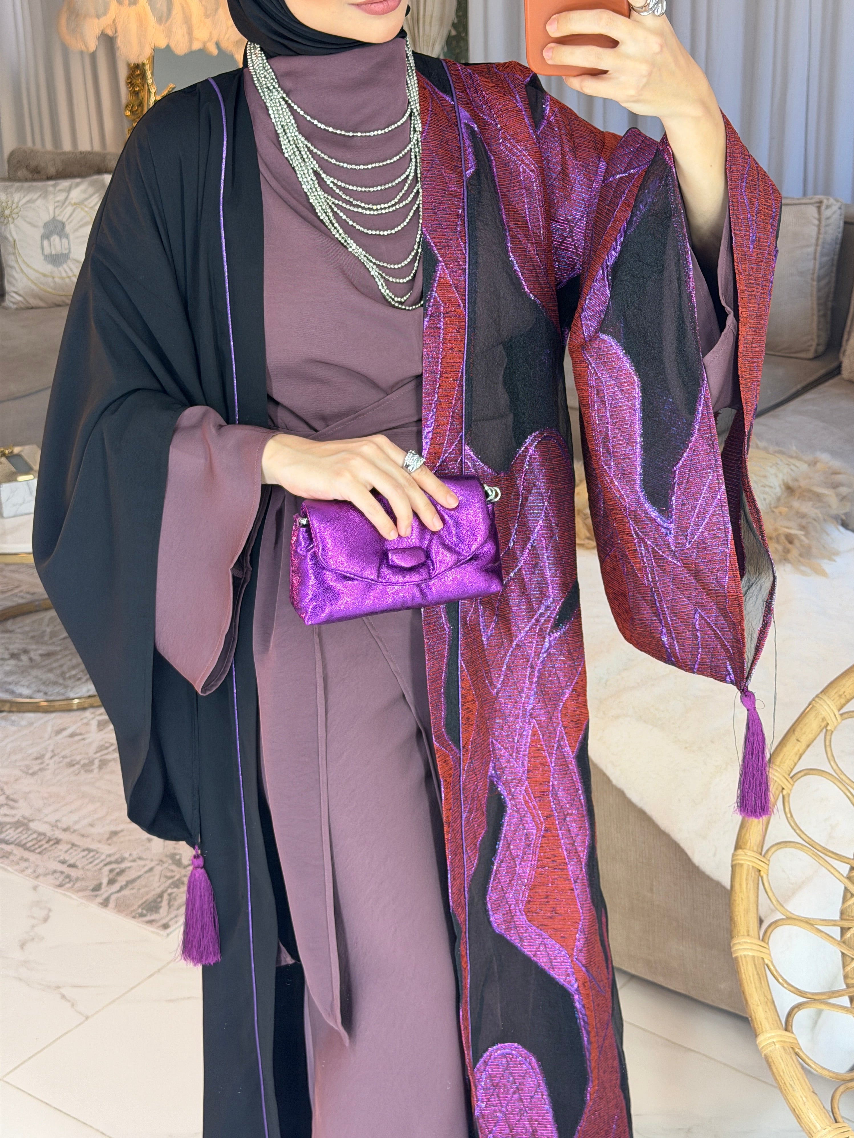 Abaya jacquard pompons