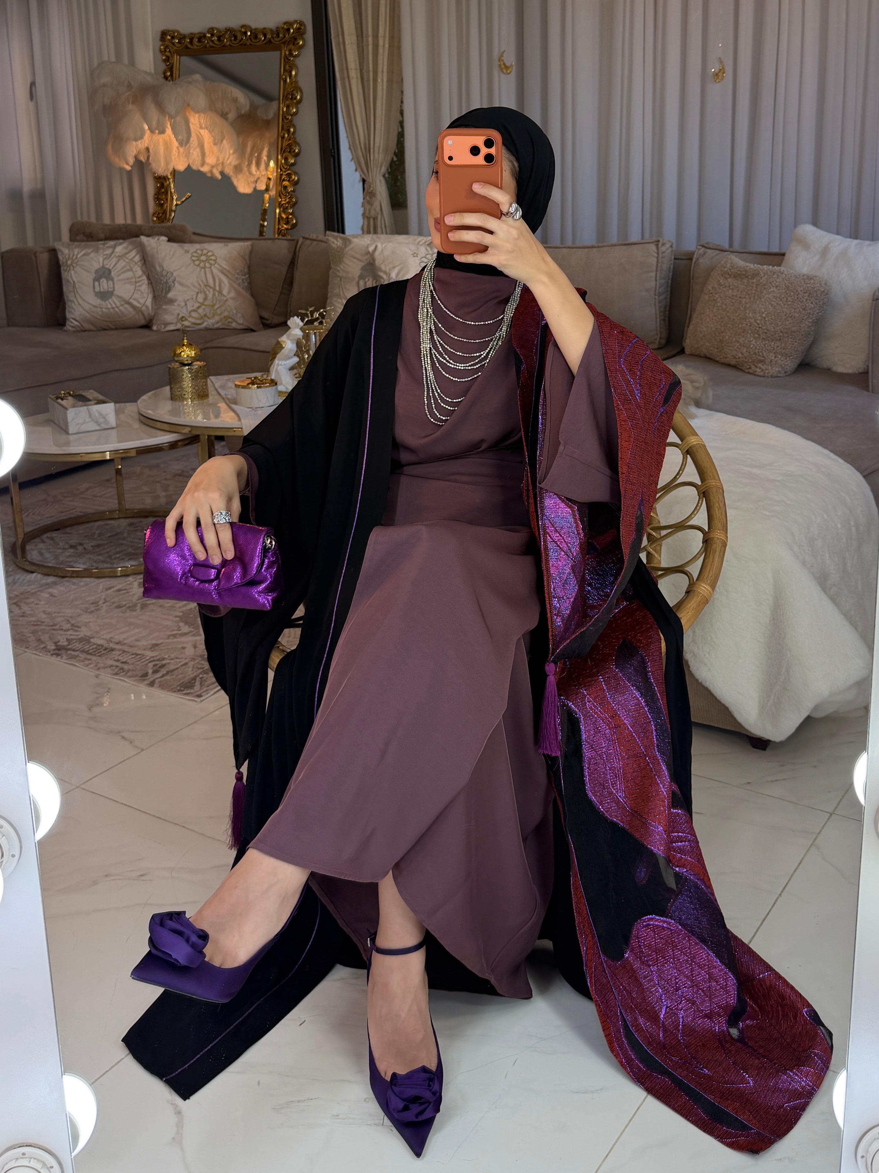 Abaya jacquard pompons