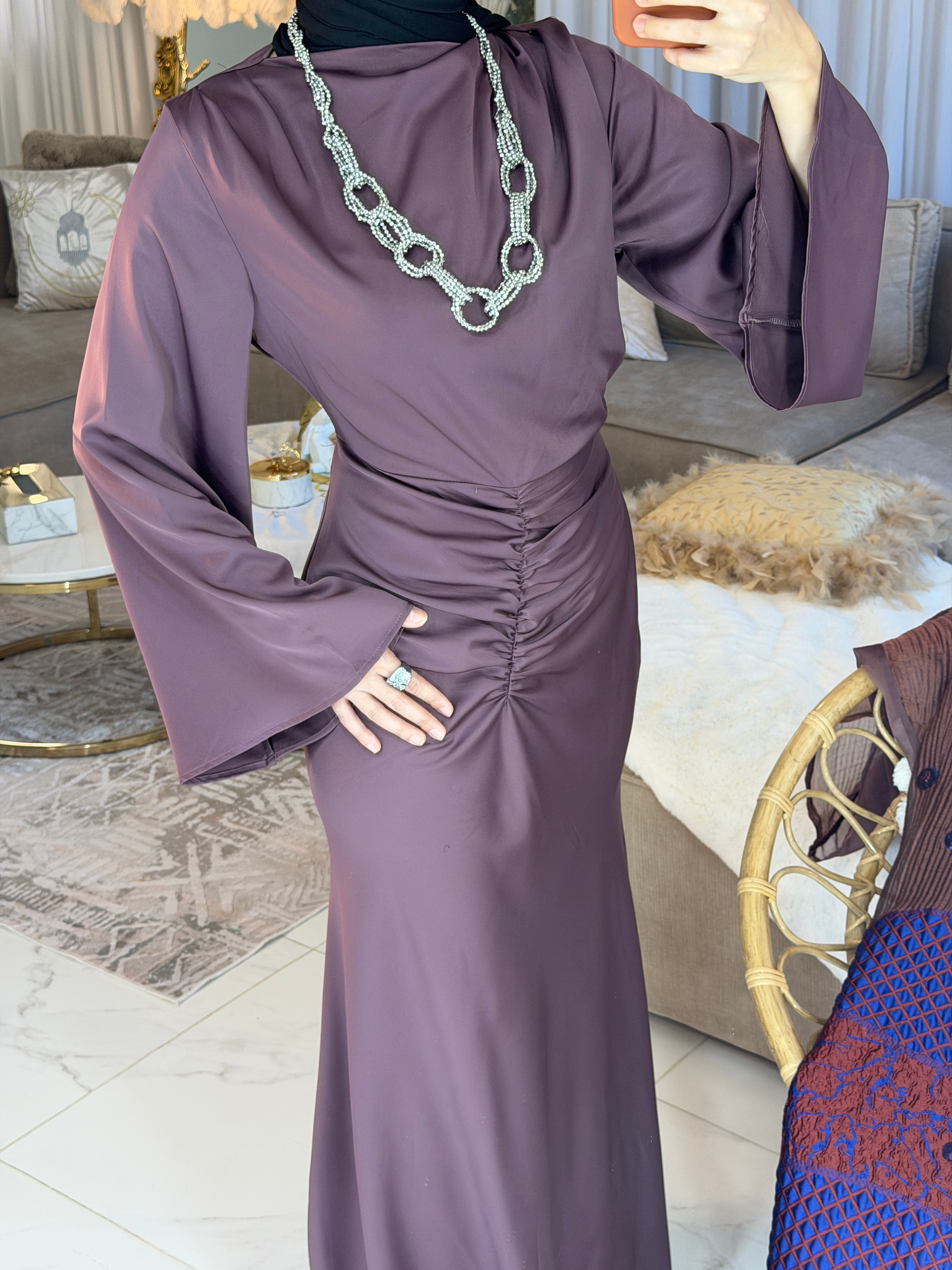 Robe longue devant froncée