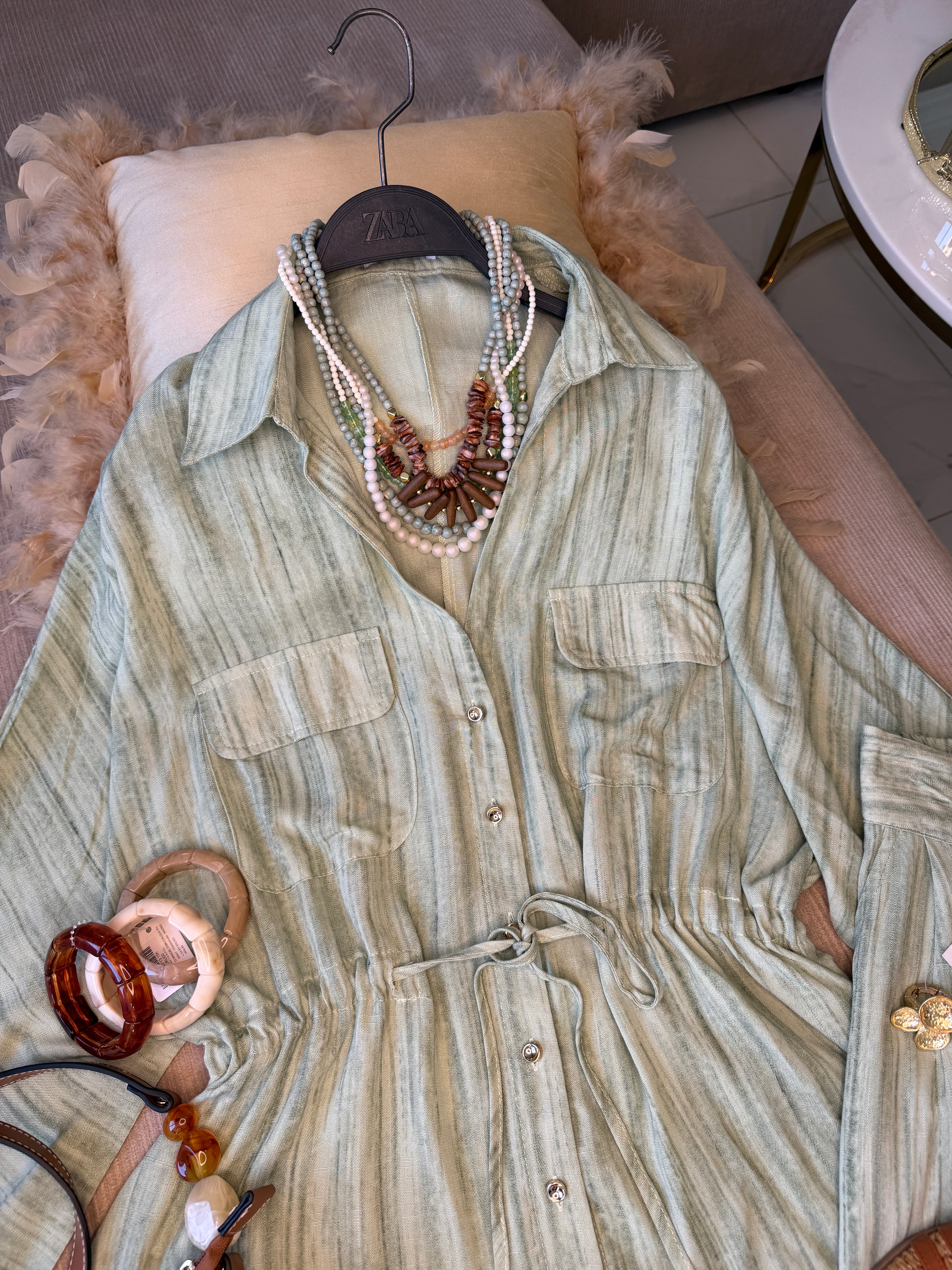 Ensemble chemise et pantalon en tissu rayonne
