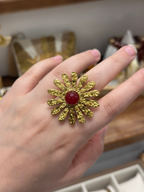 Bague Fleur Dorée & Pierre Rouge