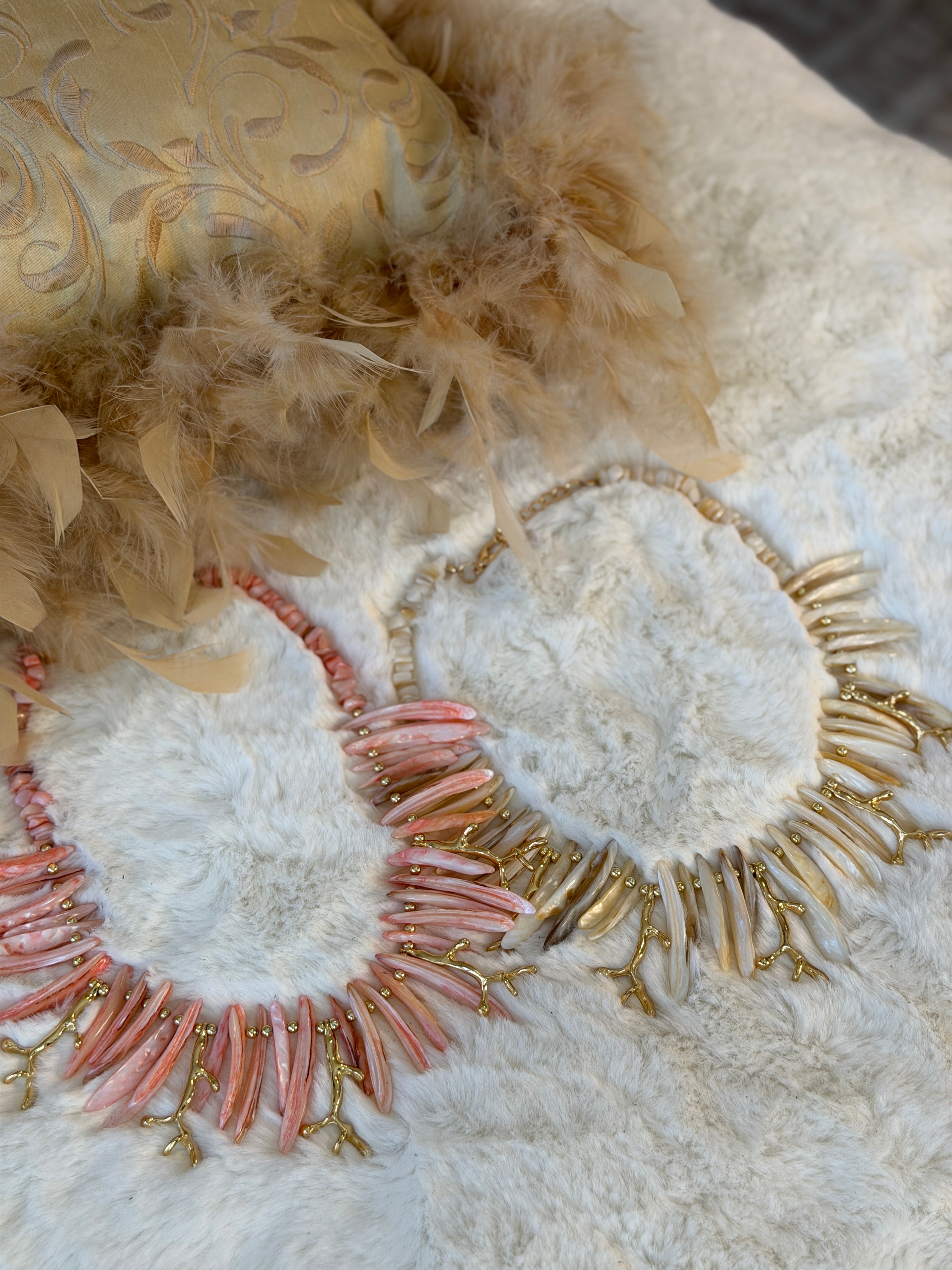 Collier en corail et acier inoxydable