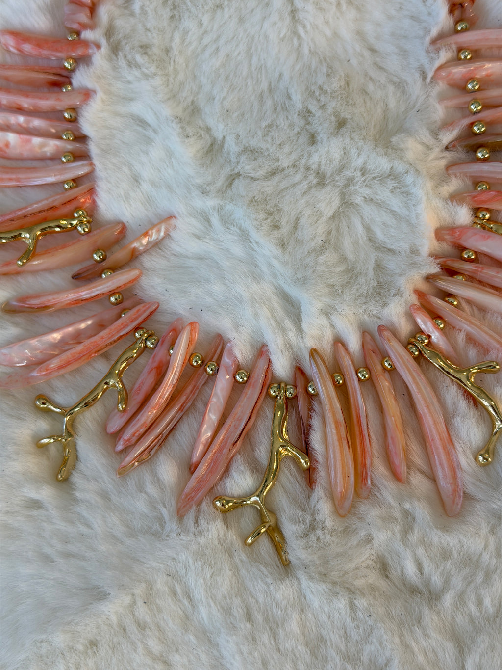 Collier en corail et acier inoxydable