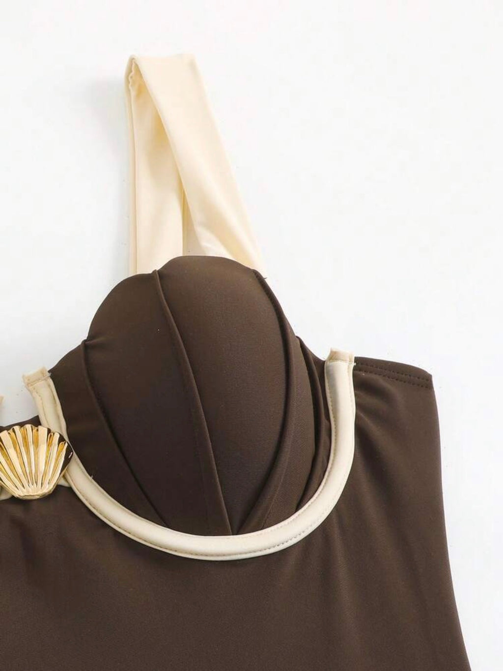 Maillot de bain une pièce avec paréo