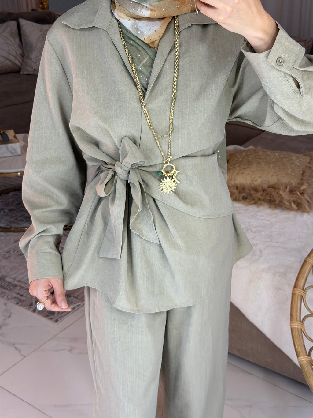 Ensemble lin chemisier cache cœur