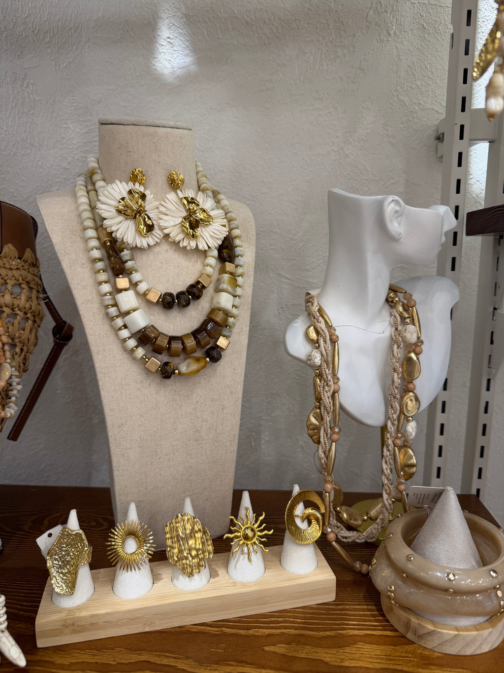 Collier Multi-Rangs Perles et Pierre Naturelle