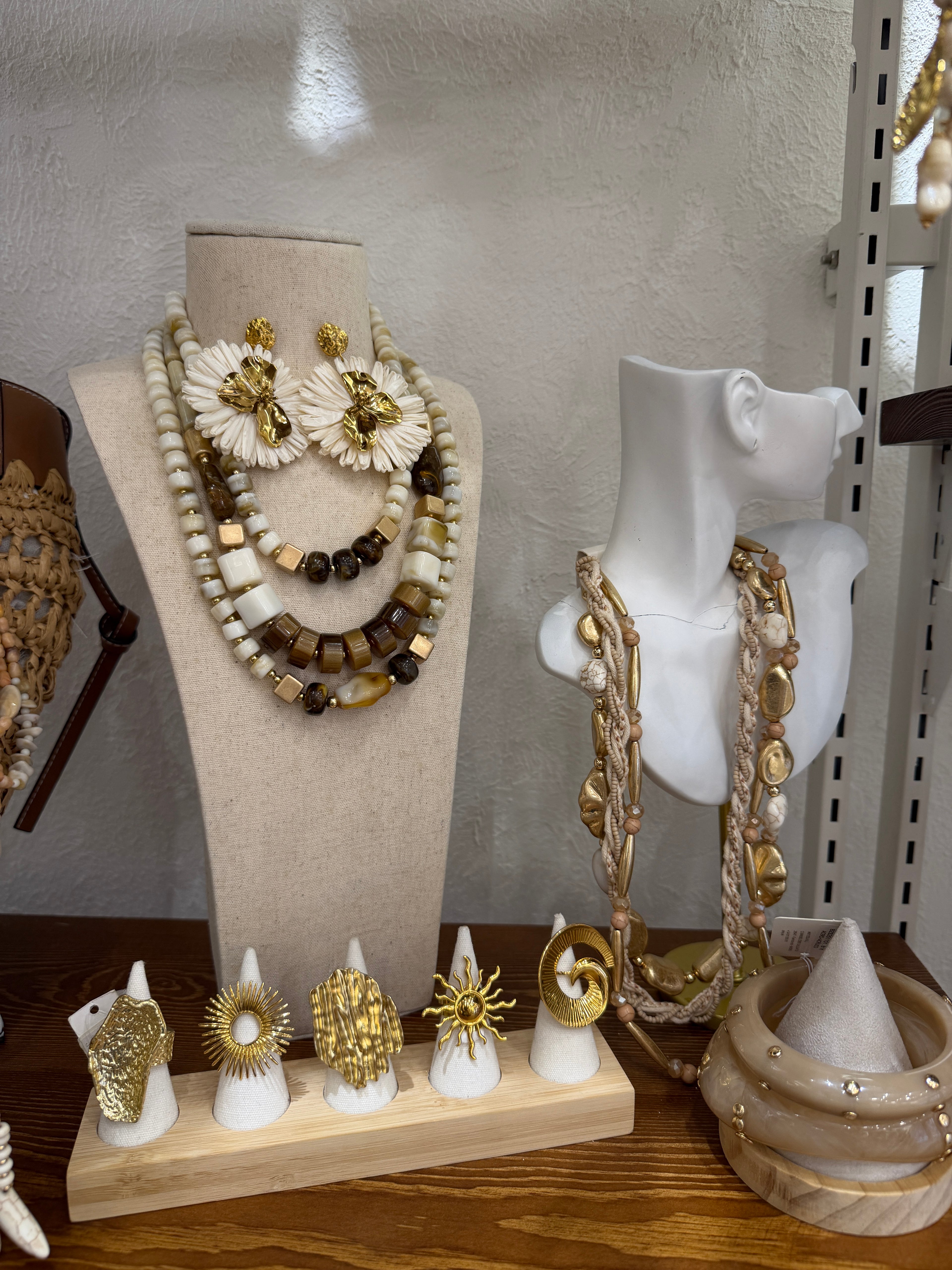 Collier Multi-Rangs Perles et Pierre Naturelle