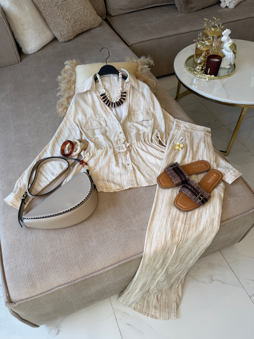 Ensemble chemise et pantalon en tissu rayonne