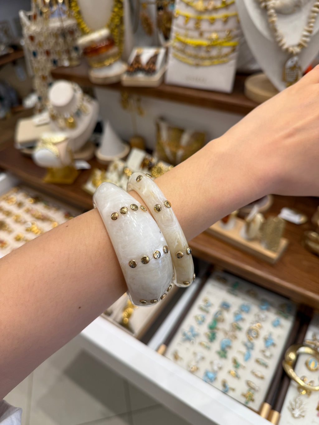 Duo bracelets Jonc Résine Blanche Cloutée