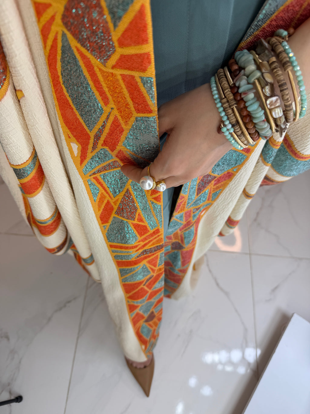 Abaya broderie asymétrique